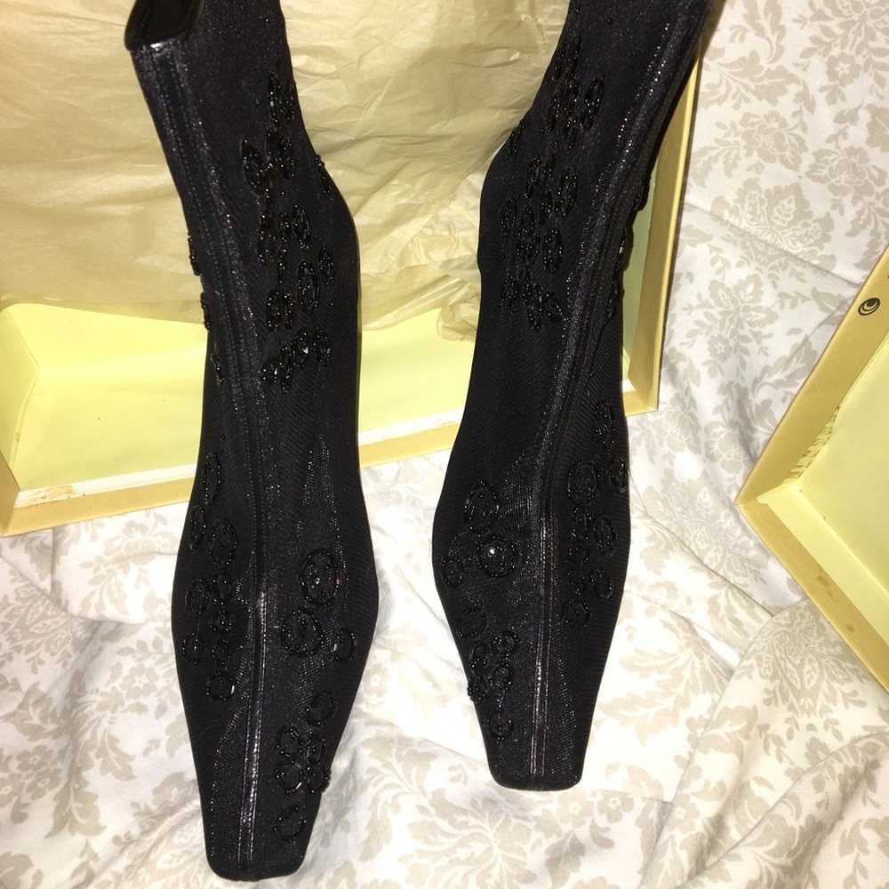 Vintage EUC Enzo Angiolini Eaaschley Mesh Booties